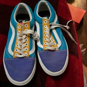 VANS ComfyCush Old Skool Sneaker, women’s 8 men’s 6.5 very little wear